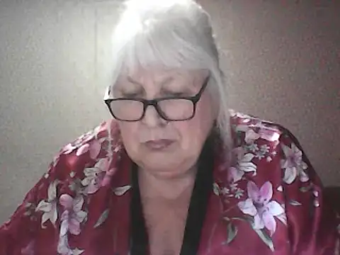 Alexia64231's Webcam Show