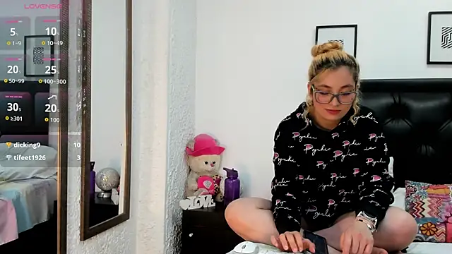 Chat +18 de Abby_Morelly ao vivo