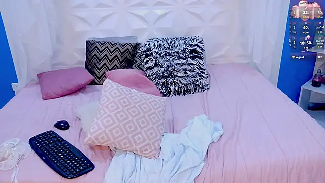 Chatroom XXX en direct de sophia_brunette_