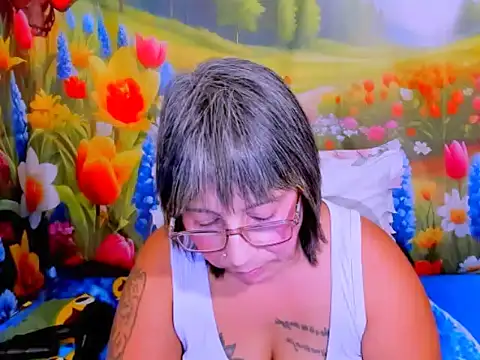 indianroxy Chat XXX live