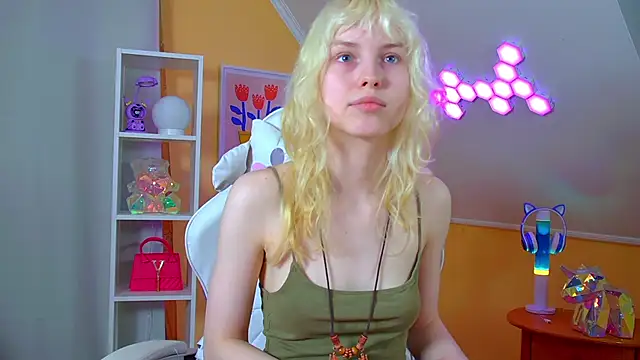 HannahHollis' Live XXX Chat