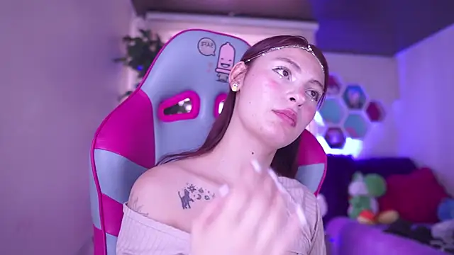 Rebecah_1 – Naživo XXX chat