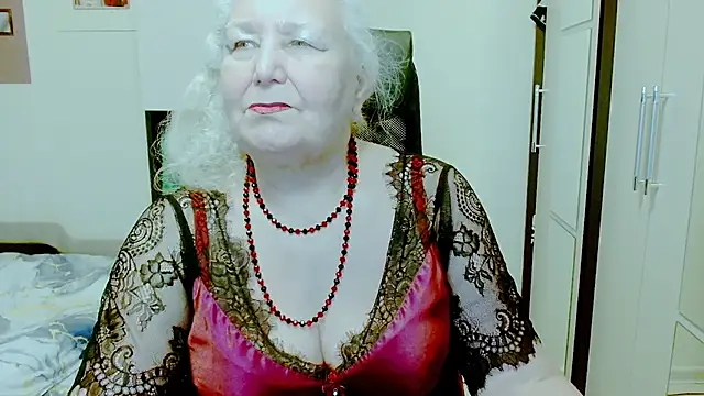 GrannyAlisa: онлайн-секс-чат