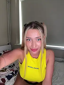 BlondeChiara Webcam-Show