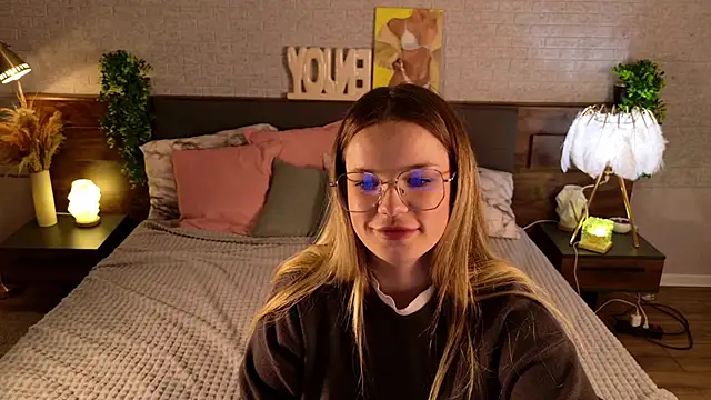 XXX chat uživo modela KimEvanss