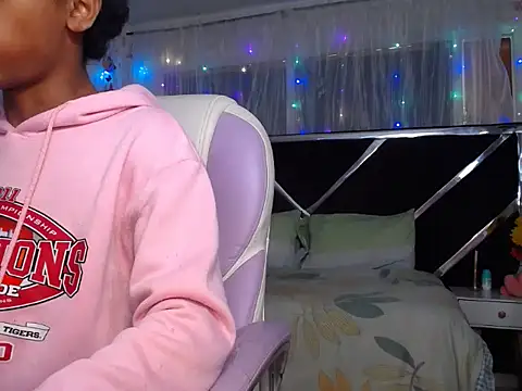 Santy_bigcock_01 – webcam-show