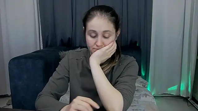 Holliy_Cooper live XXX chat