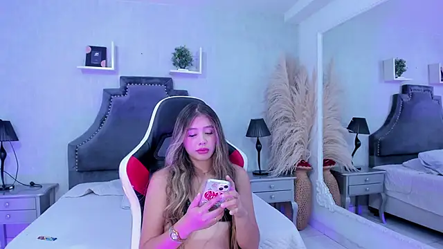 EmilyJohnsoon – Naživo XXX chat