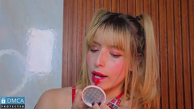 Živý XXX chat nena_cupcake_