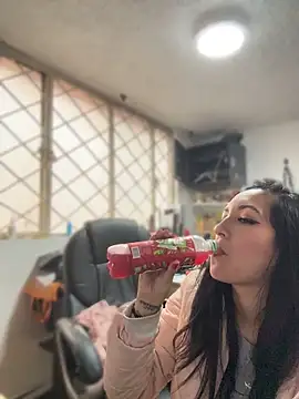 XXX chat uživo modela SALOME_KORLAND