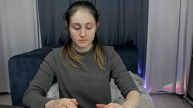 Živý XXX chat Holliy_Cooper