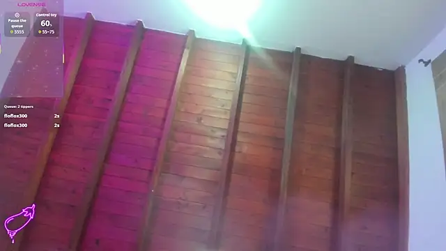 Онлайн чат XXX Nikki__uwu