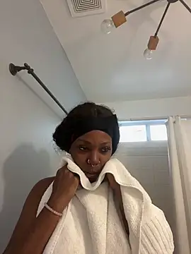 mochakaia's Live XXX Chat