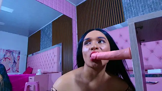 LUCIANA_FOX_TS' Live XXX Chat