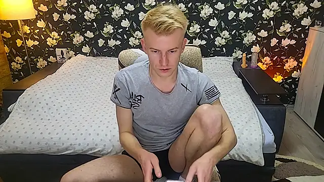 Вебкам-шоу Vuitton