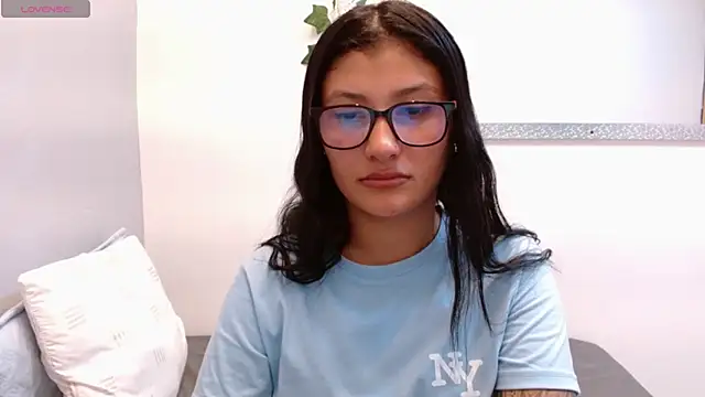 louis_k Adlı Modelin Canlı XXX Sohbeti