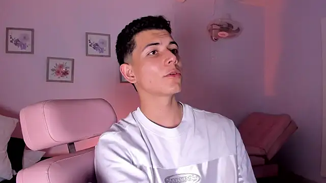 FireGuy_99 Live XXX Chat