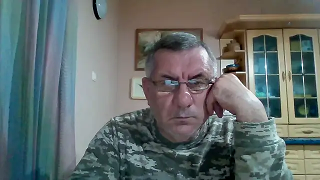 دردشة machomale3 الجنسية المباشرة