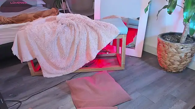 Czat XXX na żywo – SalomeStorm_