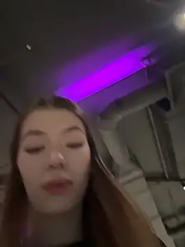 Chatroom XXX en direct de Risky_Mia69