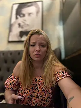 AnastasiaAniess Chat XXX in diretta