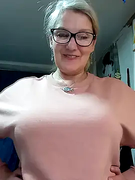 irinamaux's Live XXX Chat