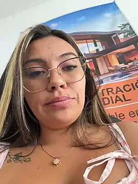 LIZ-06_ Live XXX-Chat