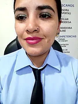 Pokazy przed kamerką – MAYE__13