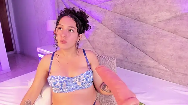 Sara_Rossi__ élő XXX-chatje