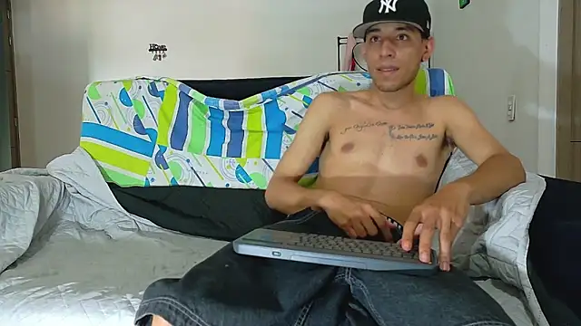 Party_Straight: онлайн-секс-чат