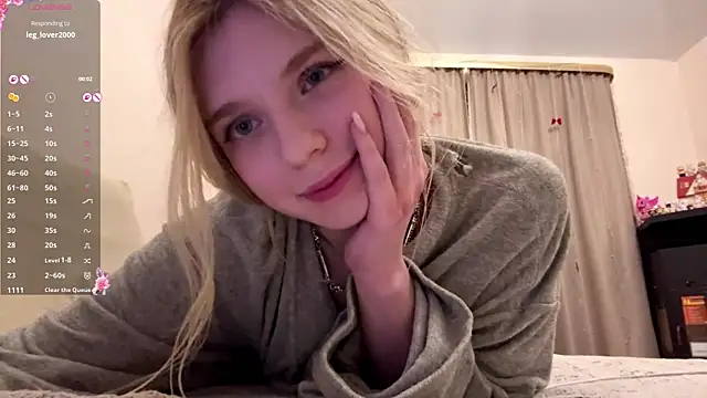 FruityXo's Live XXX Chat