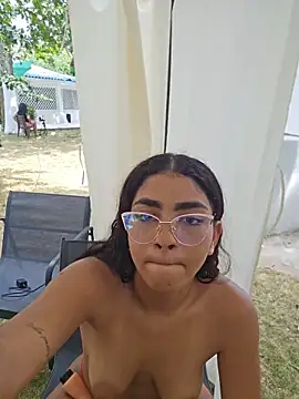 Milu_Luthor webkamerás műsora