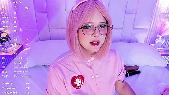 NanaOsaky's Live XXX Chat