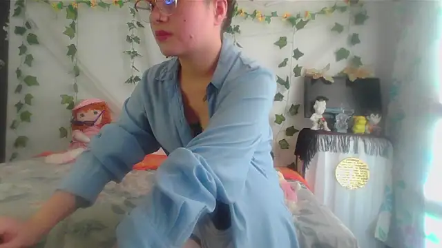 Mitsuha_gate's Live XXX Chat