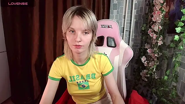 Madelaineses' Live XXX Chat