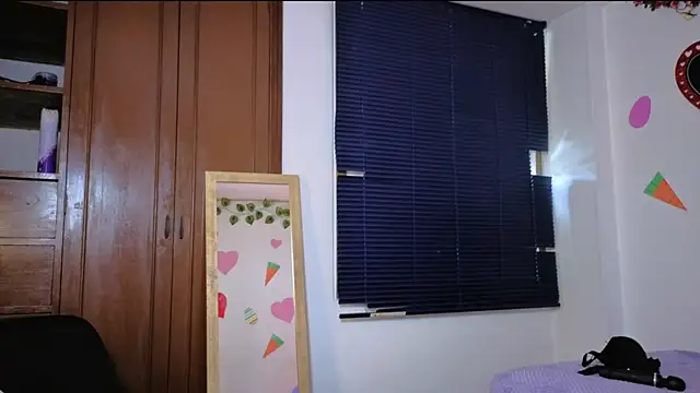 MiaCollinssx 即時 XXX 聊天