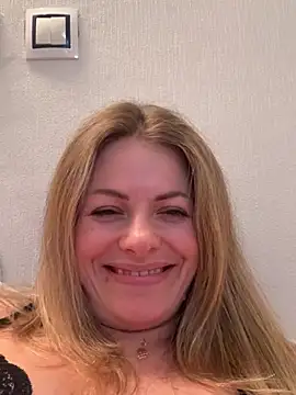 ladysabotage: απευθείας συνομιλία ΧΧΧ