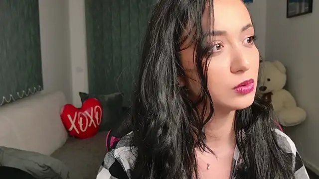 LilithBlaze_'s Webcam Show