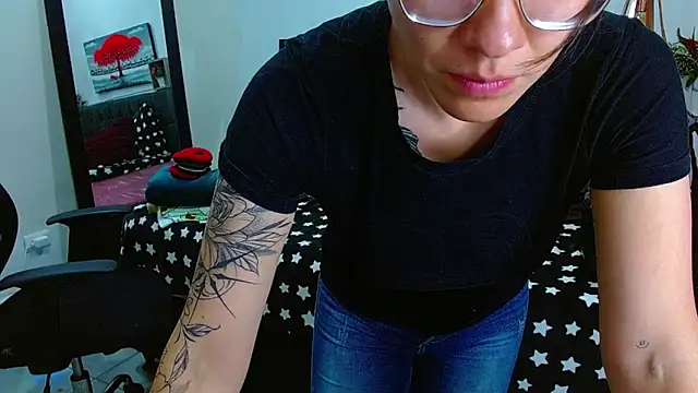 Czat XXX na żywo – karlamorris_