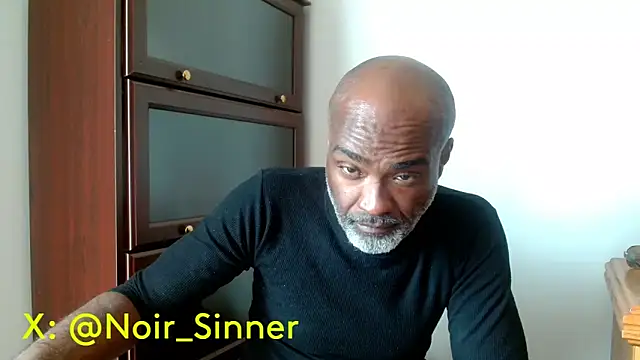 Chat XXX en directo de sinnernoir