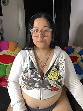 MsConejitaa Show in webcam