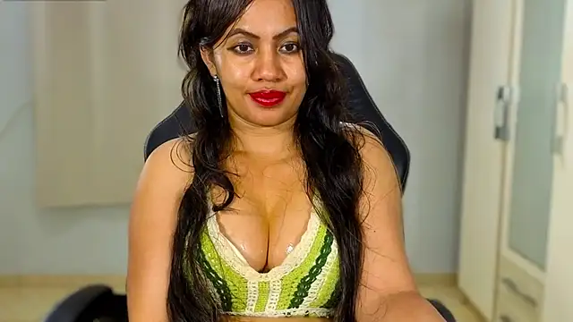 دردشة FannyXhot الجنسية المباشرة