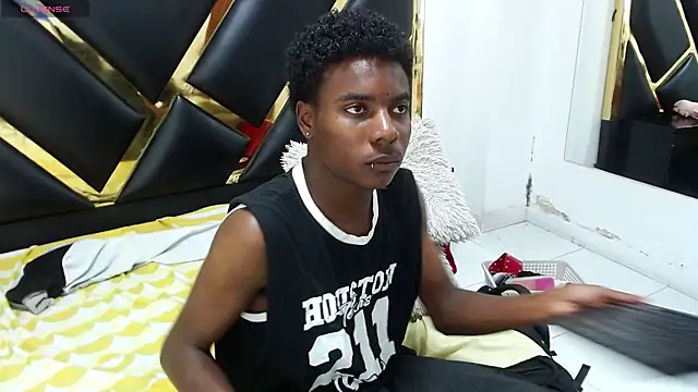 NoahJhonson69's Webcam Show