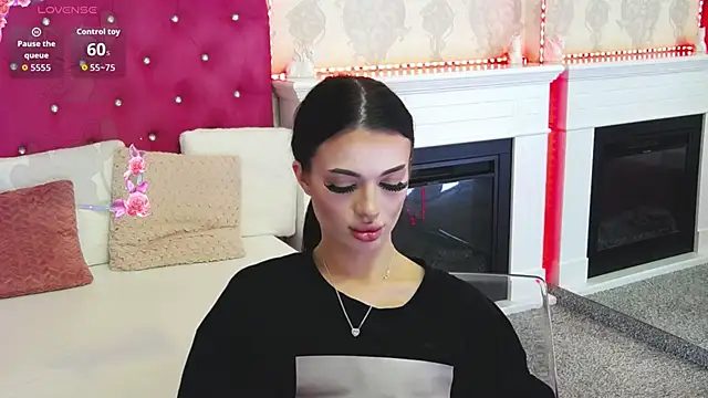 GiaGlaze's Live XXX Chat