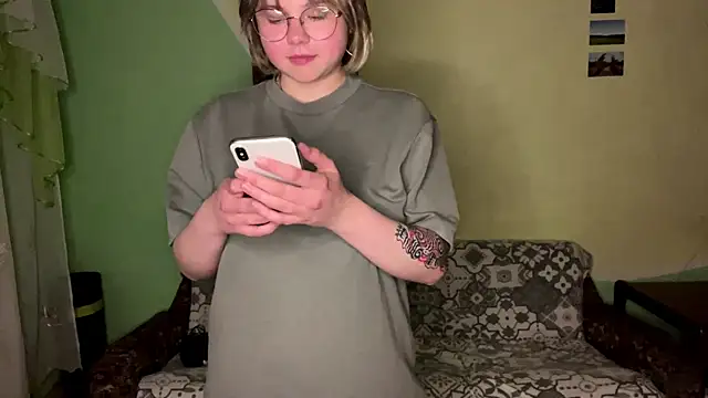 HalcyonHugX's Webcam Show