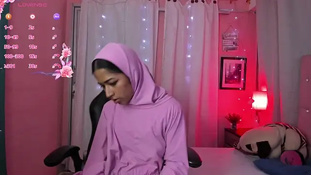 Chat +18 de NadiaKarim_ ao vivo