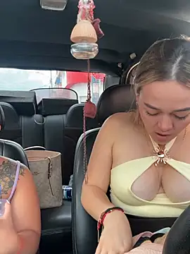 Danielavegax webcam show