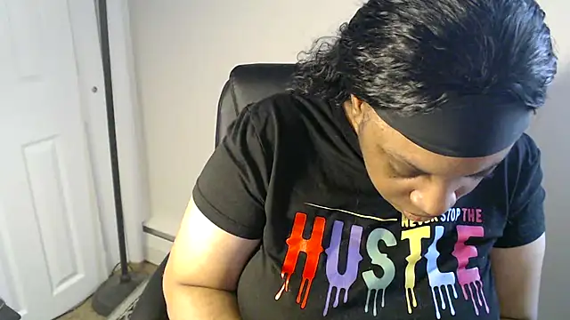 Sexymona1218 现场XXX聊天