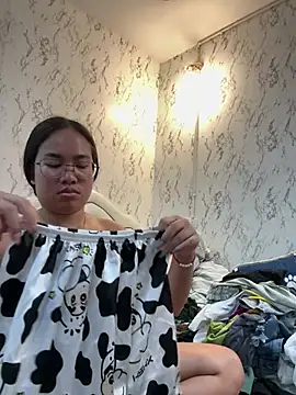 Ponthip Pertunjukan Webcam