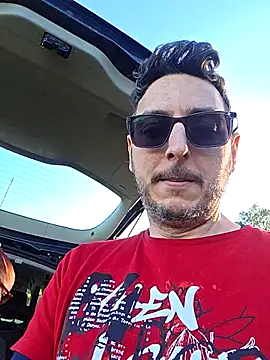 cplcokins34's Live XXX Chat